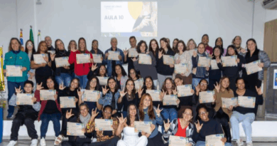 Curso de Libras da Educação forma 50 novos alunos e fortalece inclusão em São Sebastião
