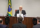 Bolsonaro afirma que não recebeu voz de prisão de ex-comandante do Exército