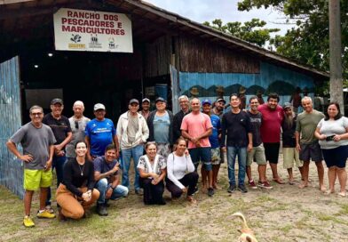 Caraguatatuba comunidade pesqueira oficializam uso de ranchos na Praia da Cocanha
