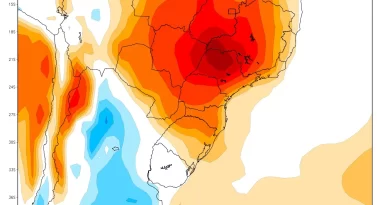 Calor persiste no início do outono e mantém clima de verão no Litoral Norte