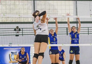 Equipes de voleibol de Caraguatatuba brilham em competições regionais