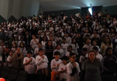 Programa Bombeiro na Escola forma 770 estudantes da rede municipal de Caraguatatuba