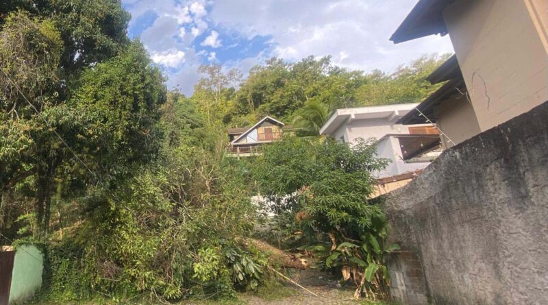 Ilhabela conclui atendimento às ocorrências provocadas pelos fortes ventos e retoma programação da Semana de Vela