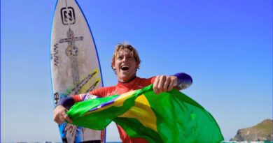Ryan Kainalo vence QS 6.000 na Espanha e leva Ubatuba ao topo do surfe internacional