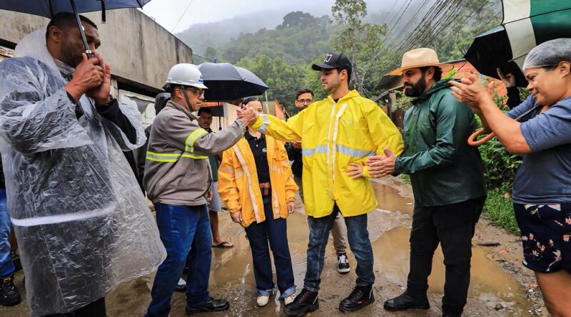 Obras de implantação de rede elétrica chega na Barreirinha beneficiando aproximadamente mil moradores na Costa Sul